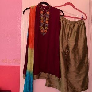 Indian pants suit ( kurta and pants) size 32